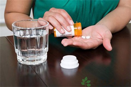 女性吃短效避孕药有危害吗？原来它是最佳的避孕方式